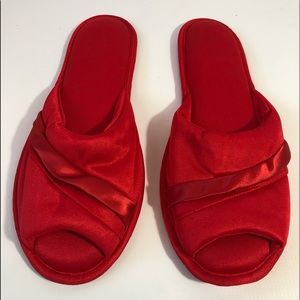 *sold* Vintage Madge’s red house slipper
